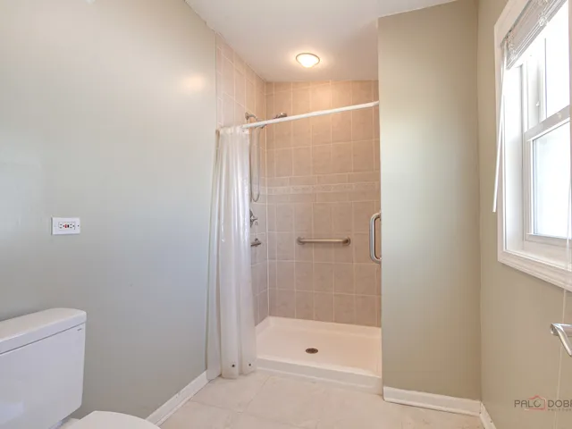 $558,000 | 1004 Broadmoor Place, Deerfield, IL 60015