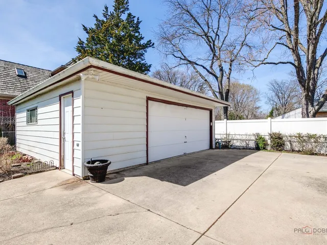 $558,000 | 1004 Broadmoor Place, Deerfield, IL 60015