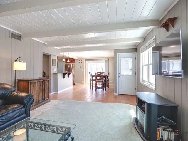 $558,000 | 1004 Broadmoor Place, Deerfield, IL 60015