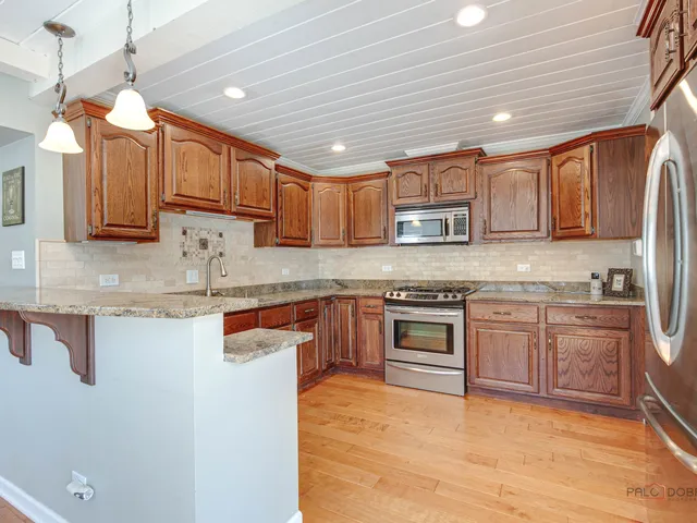 $558,000 | 1004 Broadmoor Place, Deerfield, IL 60015