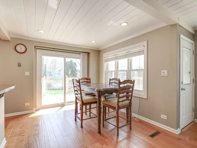 $558,000 | 1004 Broadmoor Place, Deerfield, IL 60015