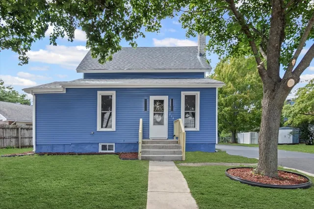 $389,000 | 214 South Prospect Street, Marengo, IL 60152