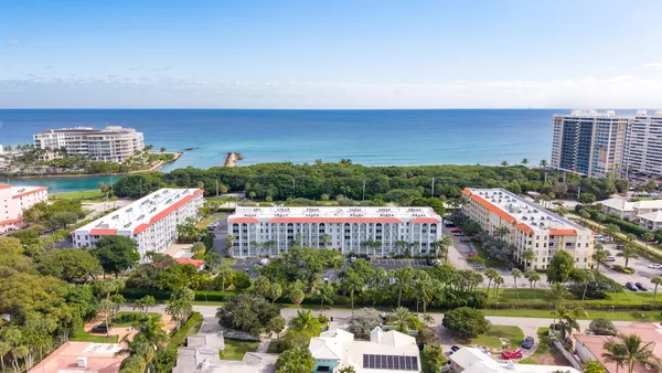 $3,300 | 950 Ponce De Leon Road, Unit 207, Boca Raton, FL 33432