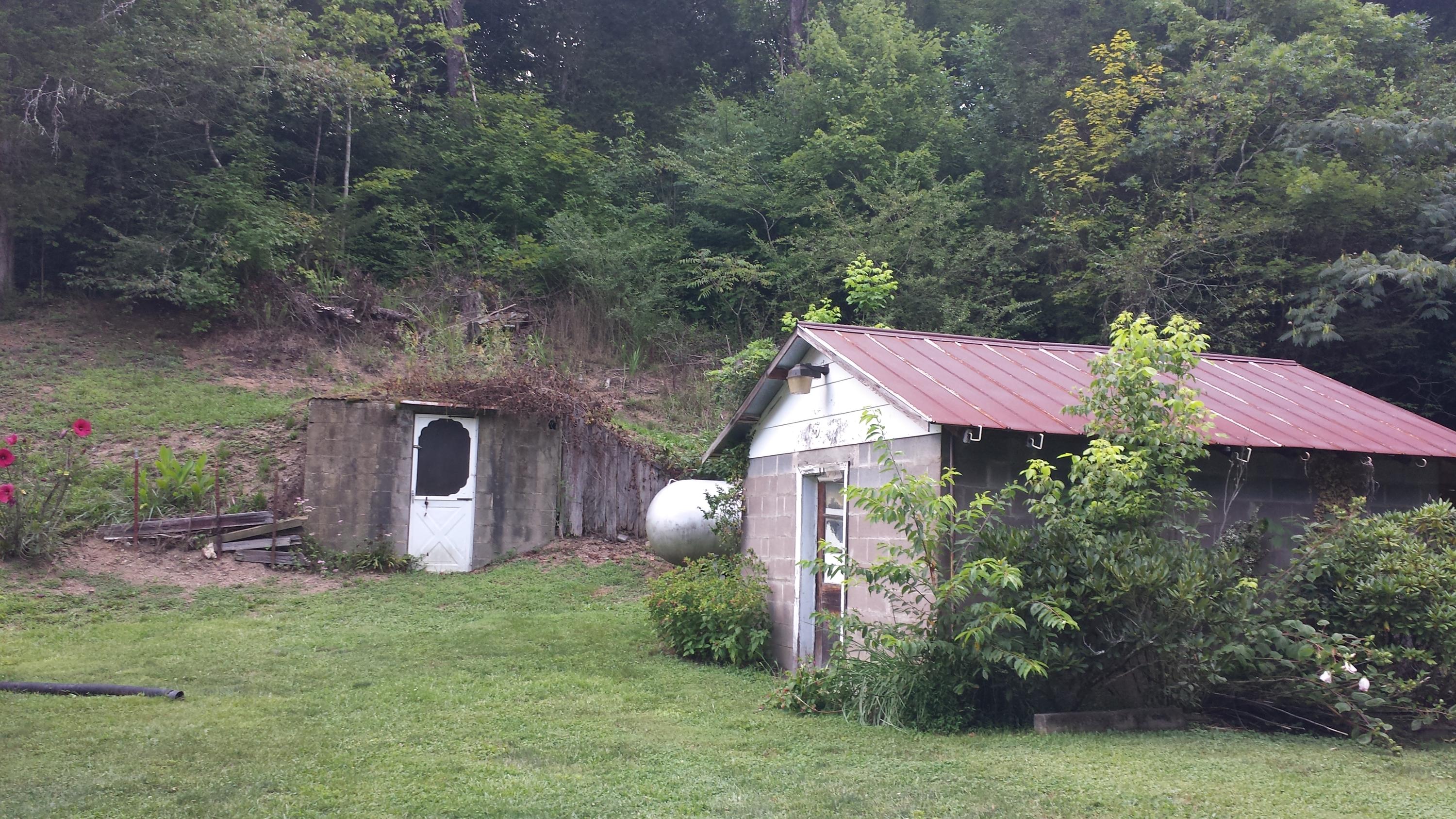 415 Malone Gap Road Maynardville, TN 37807 - Photo 7 of 16 20150728_171811