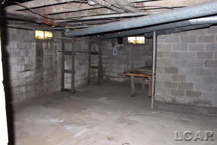 205 Jackson Street Clinton, MI 49236 - Photo 10 of 17 31265905-9.JPG