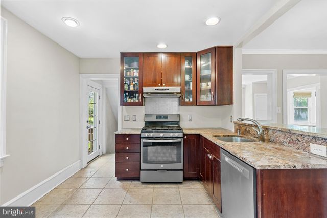 $599,000 | 301 Lakeview Drive, Collingswood, NJ 08108