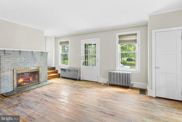 $599,000 | 301 Lakeview Drive, Collingswood, NJ 08108