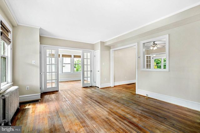 $599,000 | 301 Lakeview Drive, Collingswood, NJ 08108