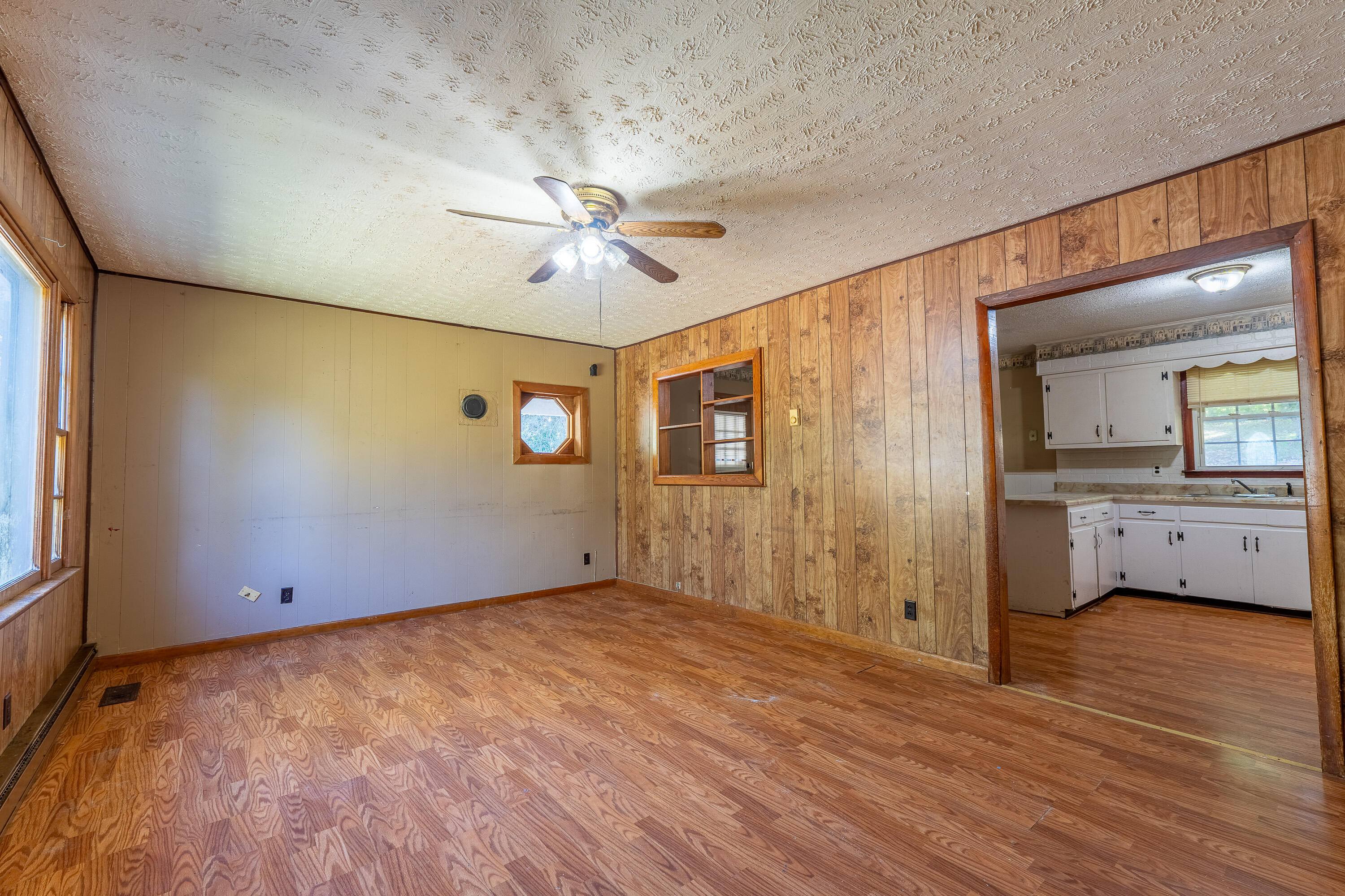 165 Valley Road Stearns, KY 42647 - Photo 12 of 27 165 Valley Road-12