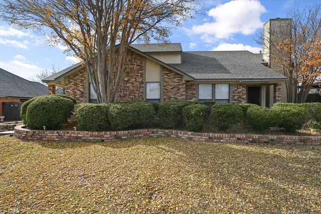 $510,000 | 5202-5204 Yucca Drive, Arlington, TX 76017