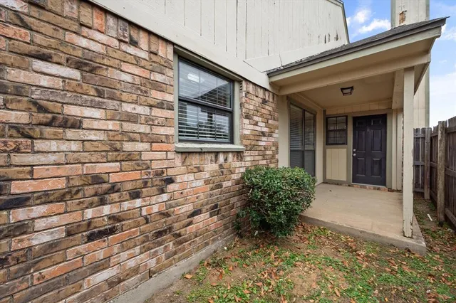 $510,000 | 5202-5204 Yucca Drive, Arlington, TX 76017