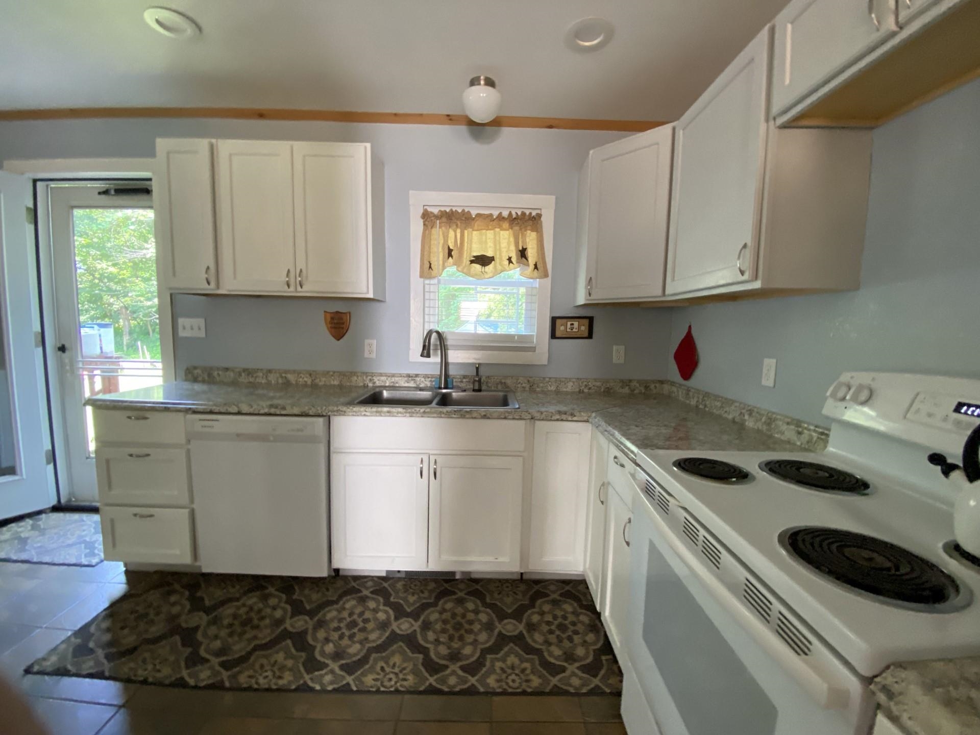 226 South Road Swanzey, NH 03446 - Photo 2 of 9