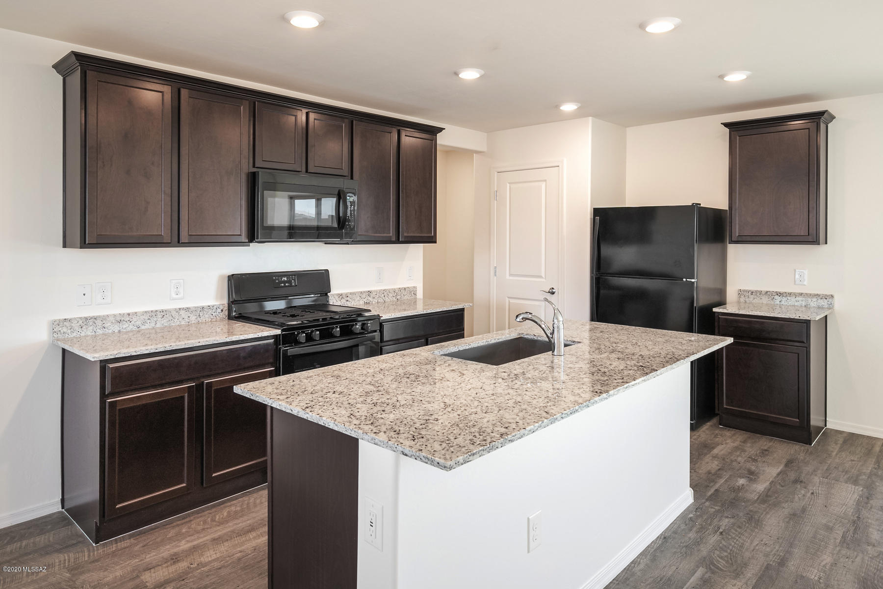 7008 South Draper Road Tucson, AZ 85757 - Photo 4 of 8 Gallery Image 4