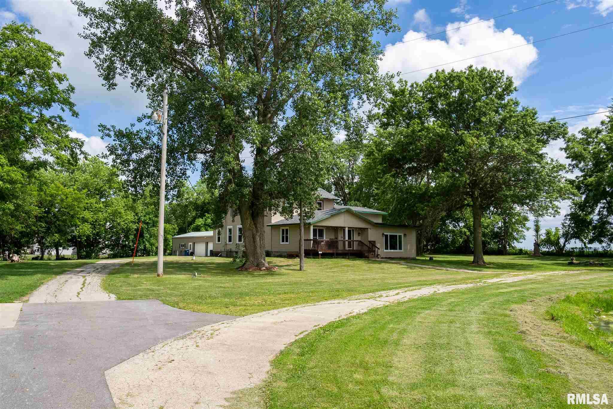 131 South Scott Park Road Eldridge, IA 52748 - Photo 3 of 29 Gallery Image 3