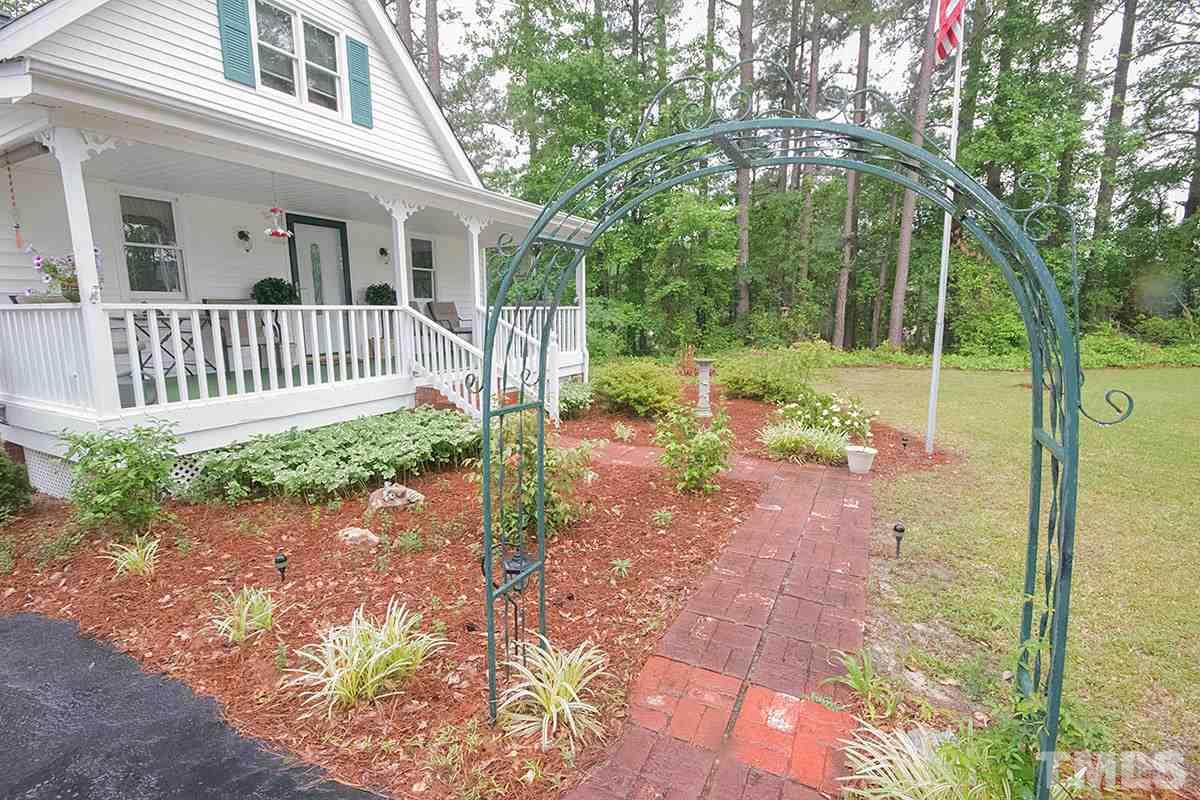 5667 Cleveland Road Clayton, NC 27520 - Photo 3 of 20 Gallery Image 3