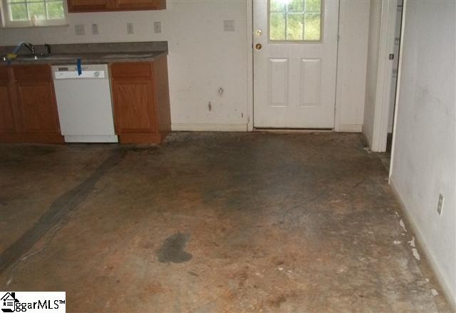 508 Crossgate Way Fountain Inn, SC 29644 - Photo 4 of 10 Gallery Image 4
