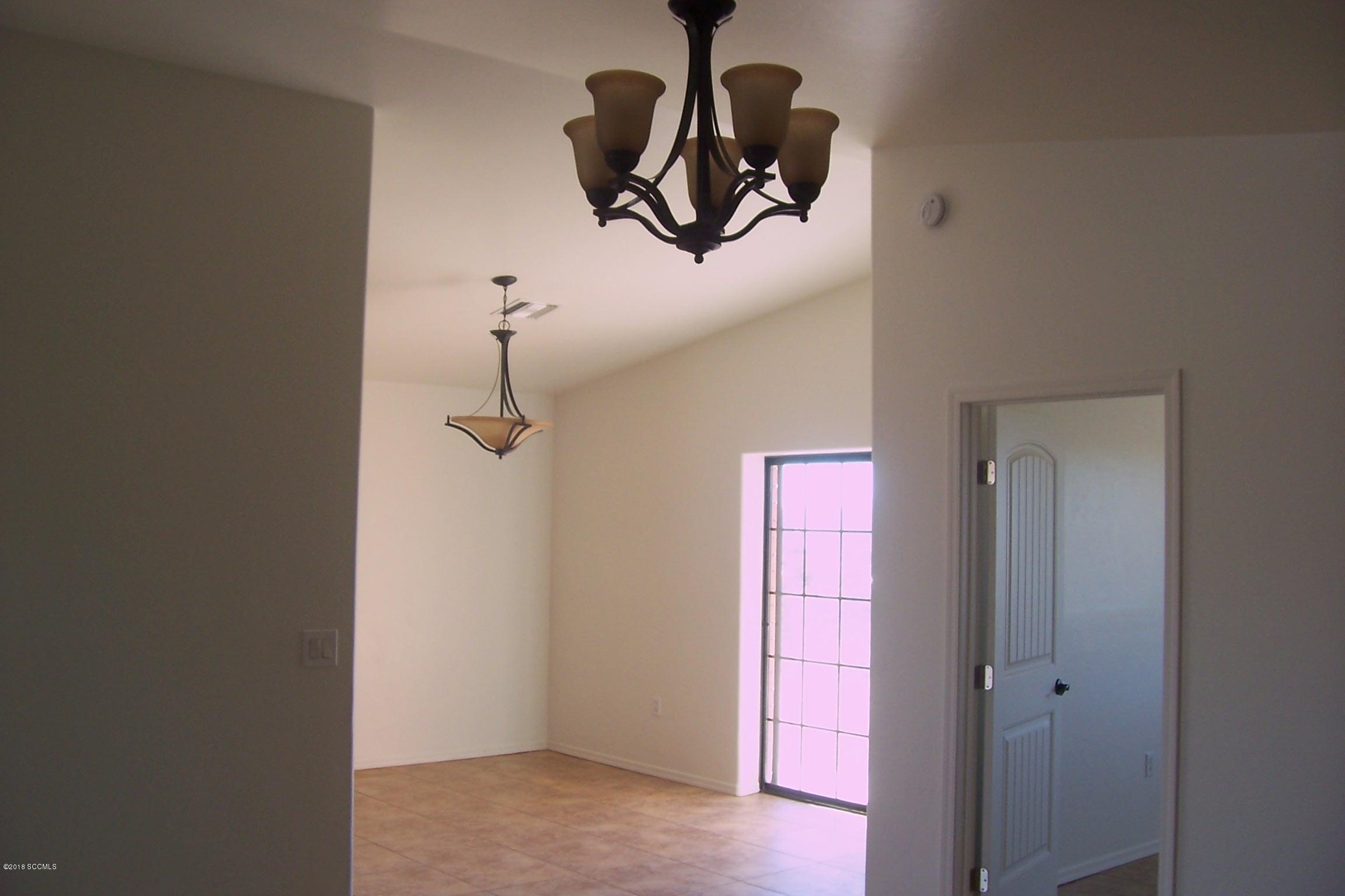 288 Guaymas Court Rio Rico, AZ 85648 - Photo 2 of 10