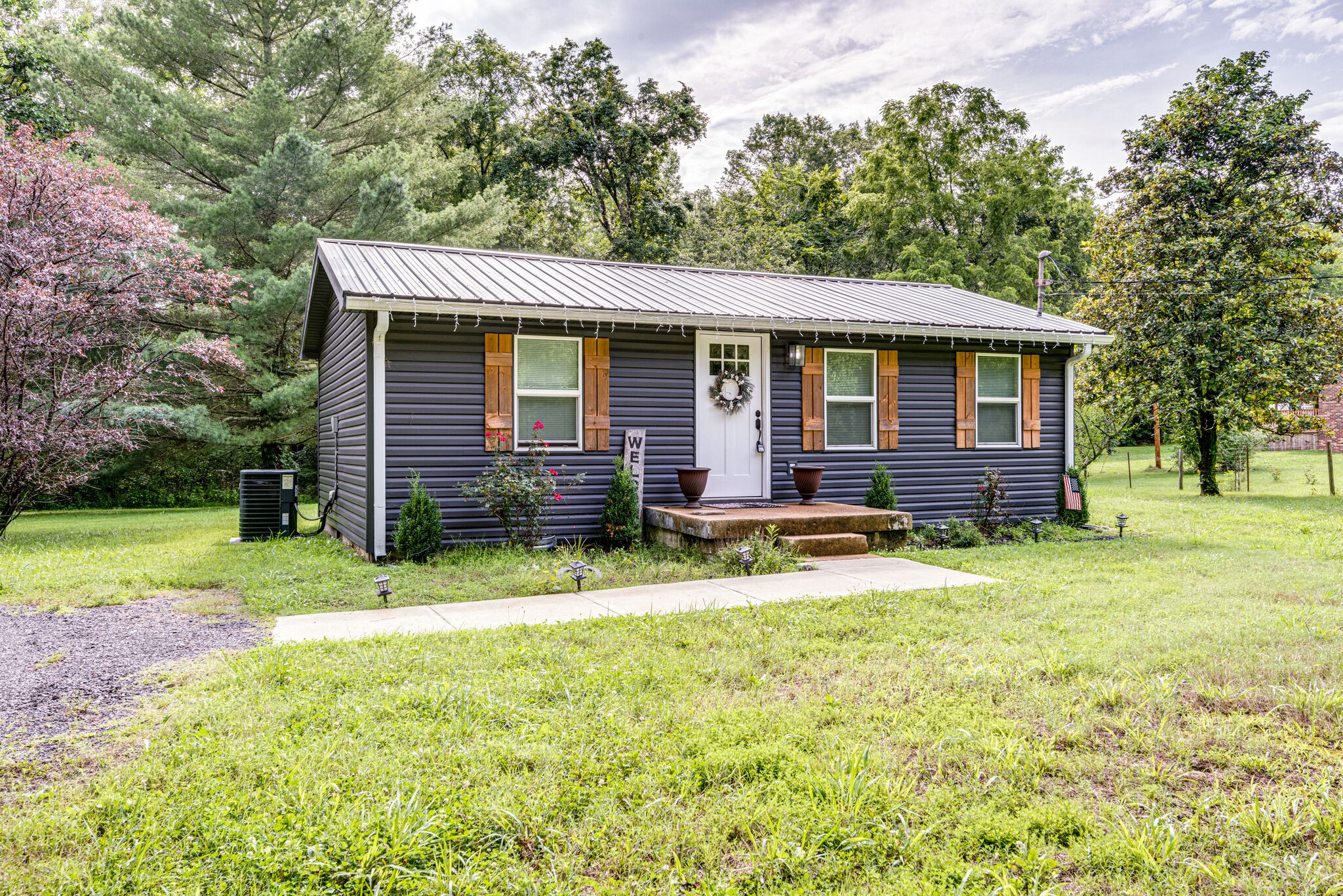 5912 Baker Loop Lyles, TN 37098 - Photo 2 of 26 Gallery Image 2