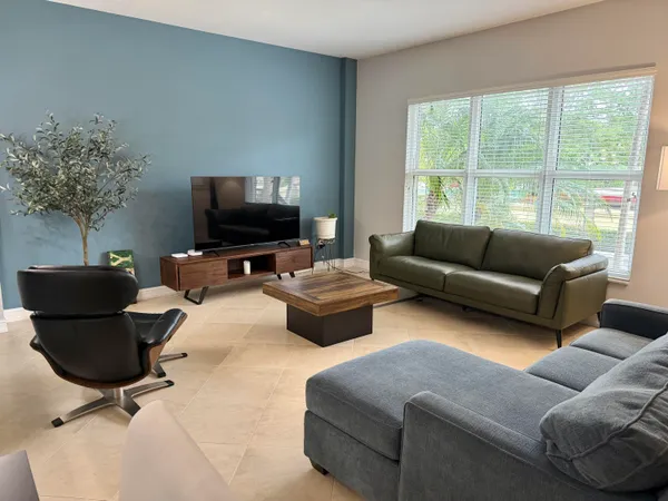 $2,700 | 2609 Northeast 14th Avenue, Unit 106, Wilton Manors, FL 33334