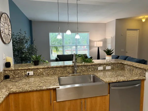 $2,700 | 2609 Northeast 14th Avenue, Unit 106, Wilton Manors, FL 33334