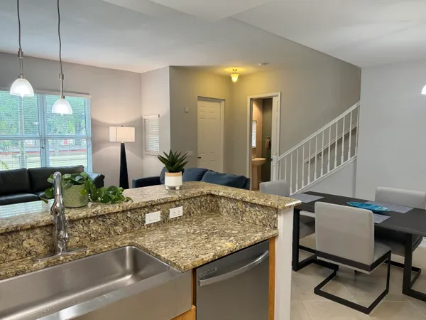 $2,700 | 2609 Northeast 14th Avenue, Unit 106, Wilton Manors, FL 33334
