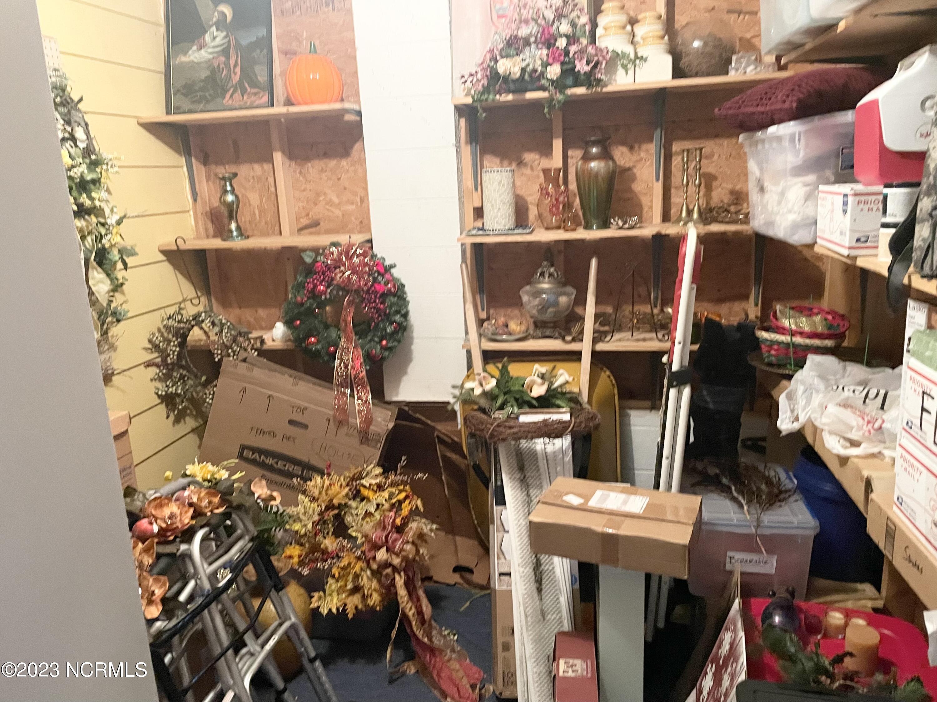 4115 Country Club Road Morehead City, NC 28557 - Photo 24 of 25 Storage