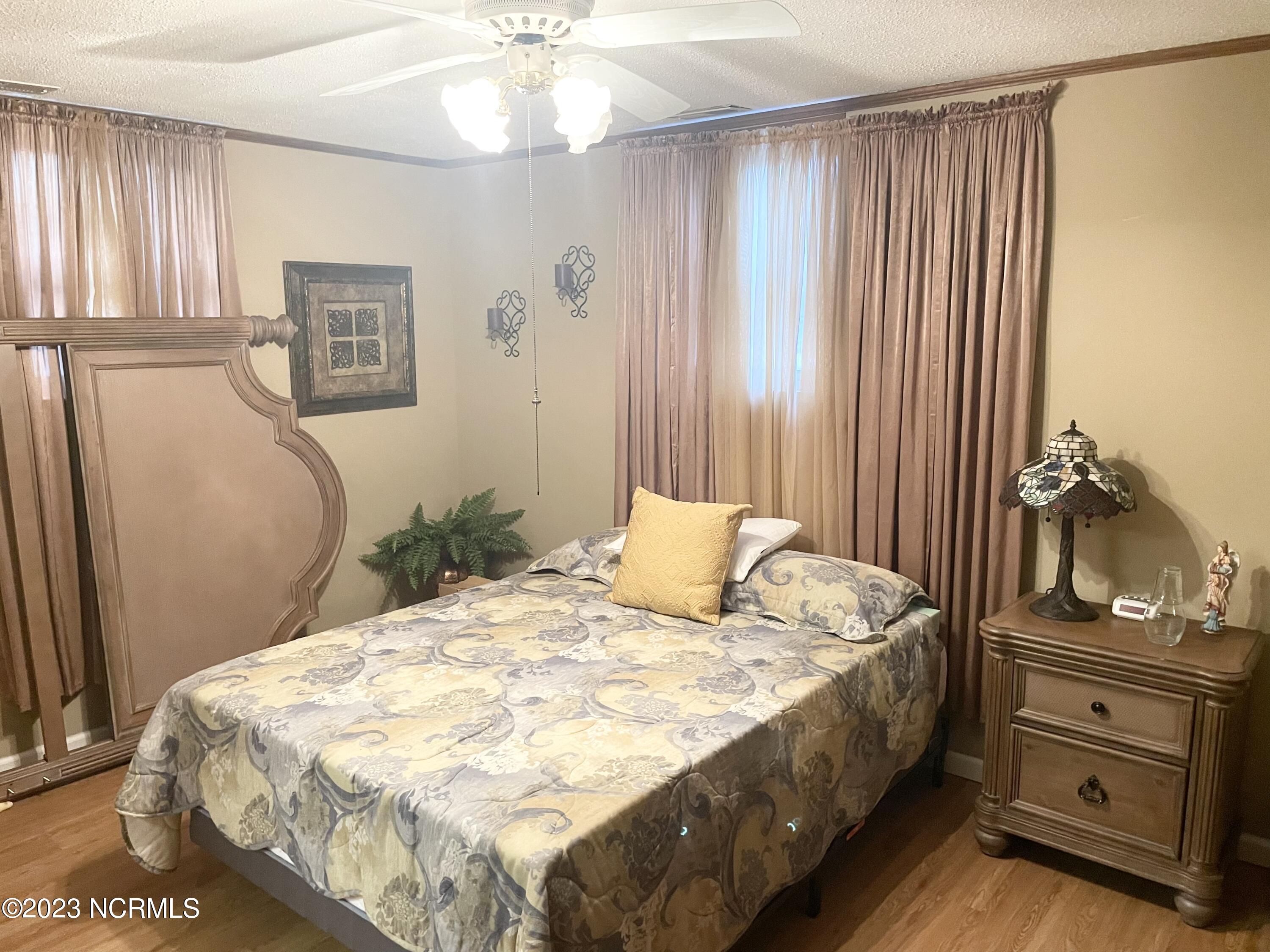 4115 Country Club Road Morehead City, NC 28557 - Photo 10 of 25 Master