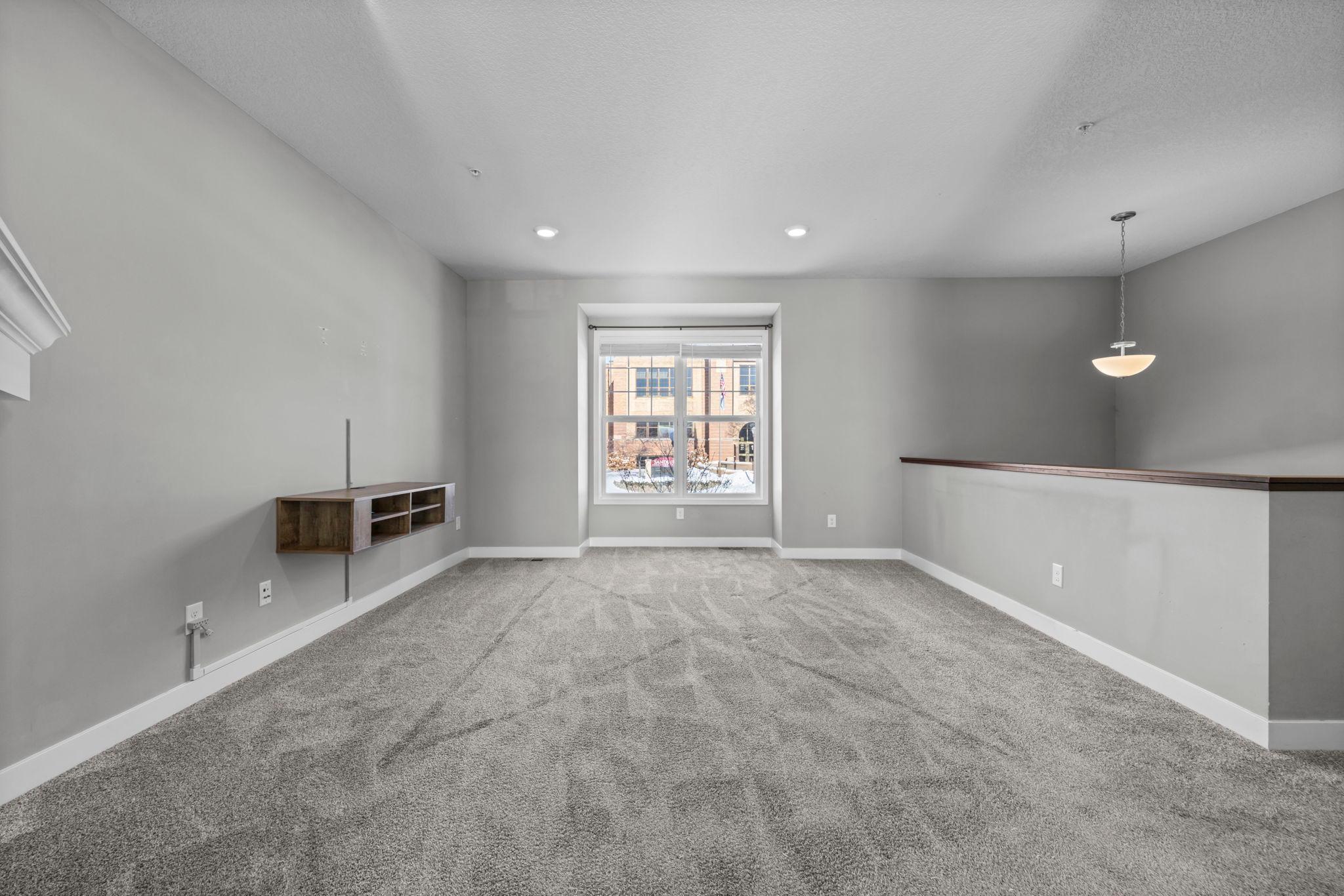 216 Monroe Street Anoka, MN 55303 - Photo 3 of 38