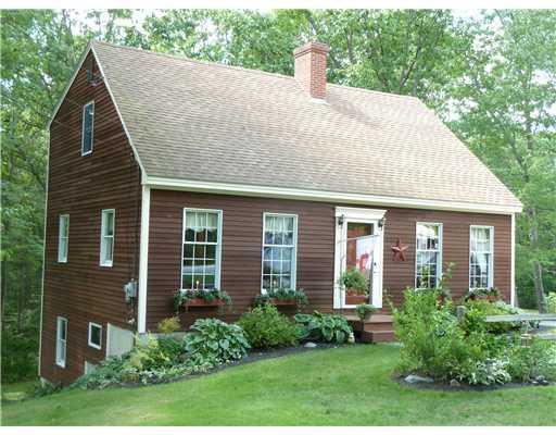 16 Oak Ridge Drive Standish, ME 04084 - Photo 1 of 19 Exterior Front.