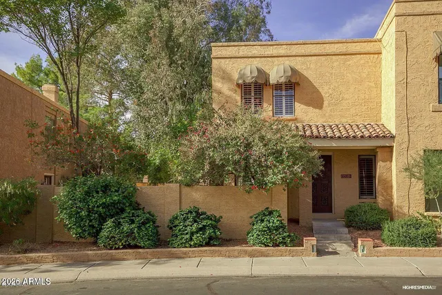 $1,850 | 10420 North 11th Place, Unit 2, Phoenix, AZ 85020