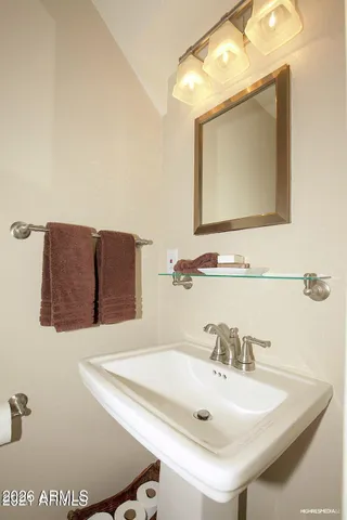 $1,820 | 10420 North 11th Place, Unit 2, Phoenix, AZ 85020