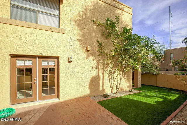 $1,850 | 10420 North 11th Place, Unit 2, Phoenix, AZ 85020