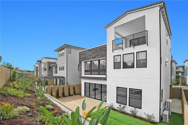 $9,500 | 168 Creation, Irvine, CA 92618