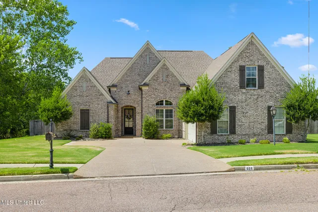 $420,000 | 608 Shadow View Drive, Hernando, MS 38632