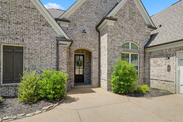 $420,000 | 608 Shadow View Drive, Hernando, MS 38632