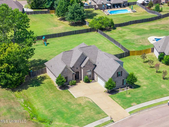 $420,000 | 608 Shadow View Drive, Hernando, MS 38632