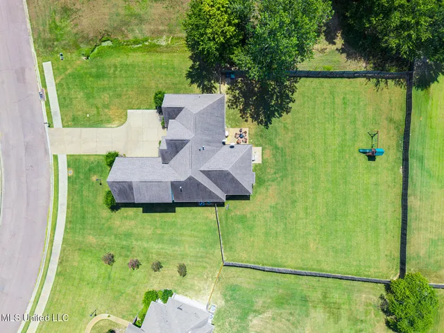 $420,000 | 608 Shadow View Drive, Hernando, MS 38632