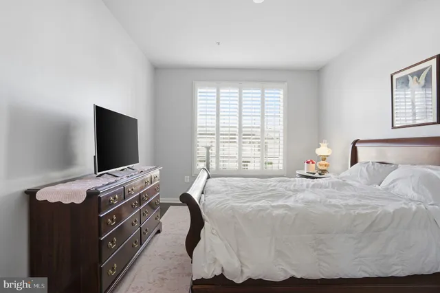 $499,999 | 43031 Foxtrail Woods Terrace, Unit 103, Ashburn, VA 20148