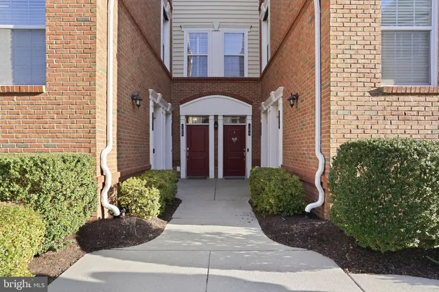 $499,999 | 43031 Foxtrail Woods Terrace, Unit 103, Ashburn, VA 20148