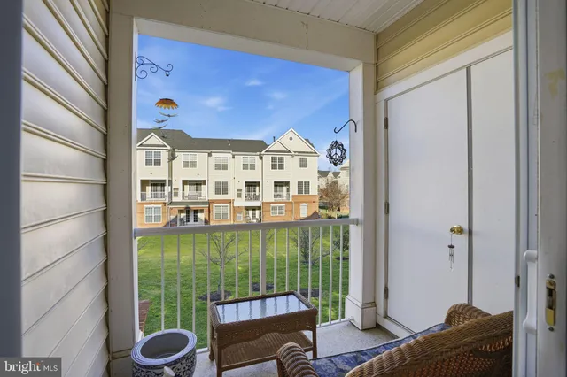 $499,999 | 43031 Foxtrail Woods Terrace, Unit 103, Ashburn, VA 20148