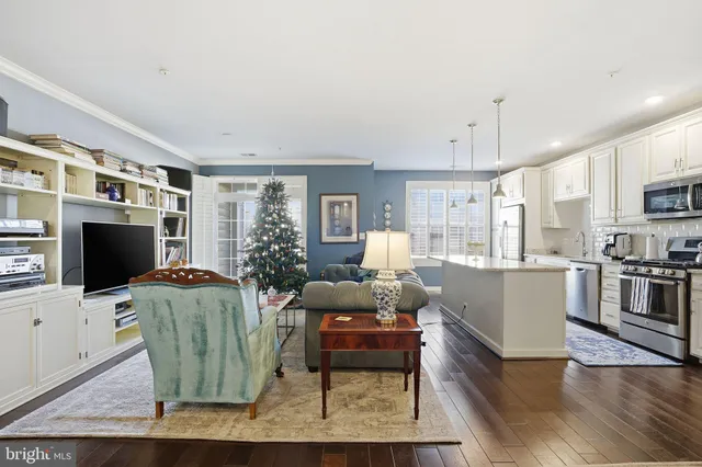 $499,999 | 43031 Foxtrail Woods Terrace, Unit 103, Ashburn, VA 20148