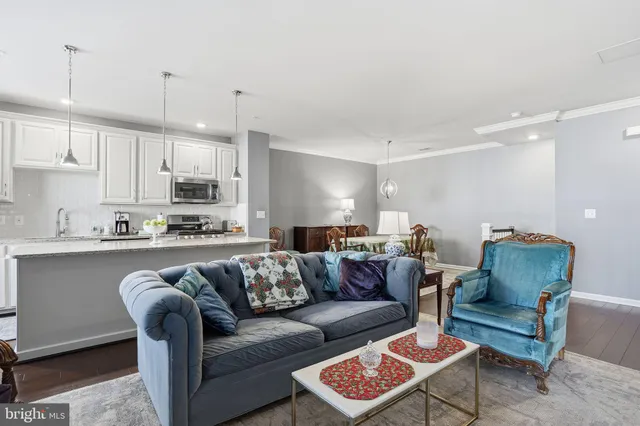 $499,999 | 43031 Foxtrail Woods Terrace, Unit 103, Ashburn, VA 20148