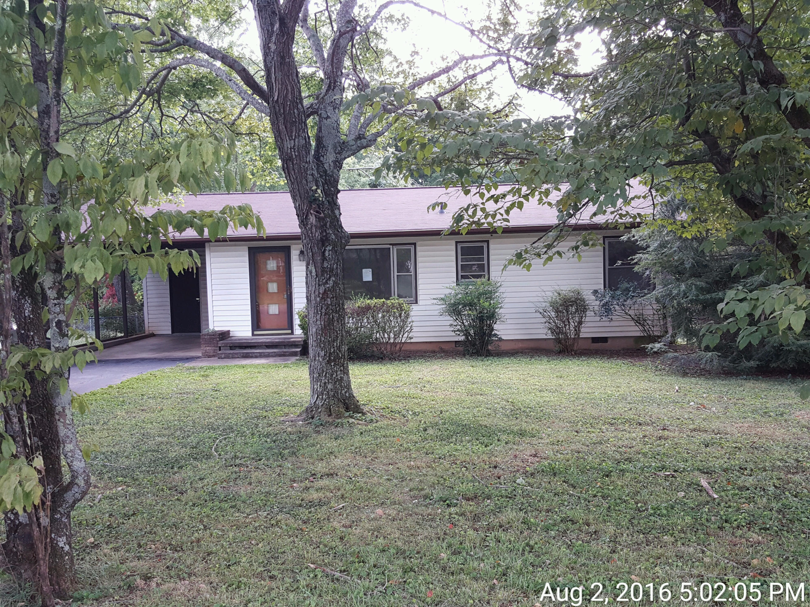 2105 Rambling Road Knoxville, TN 37912 - Photo 1 of 8 TimePhoto_20160802_170205