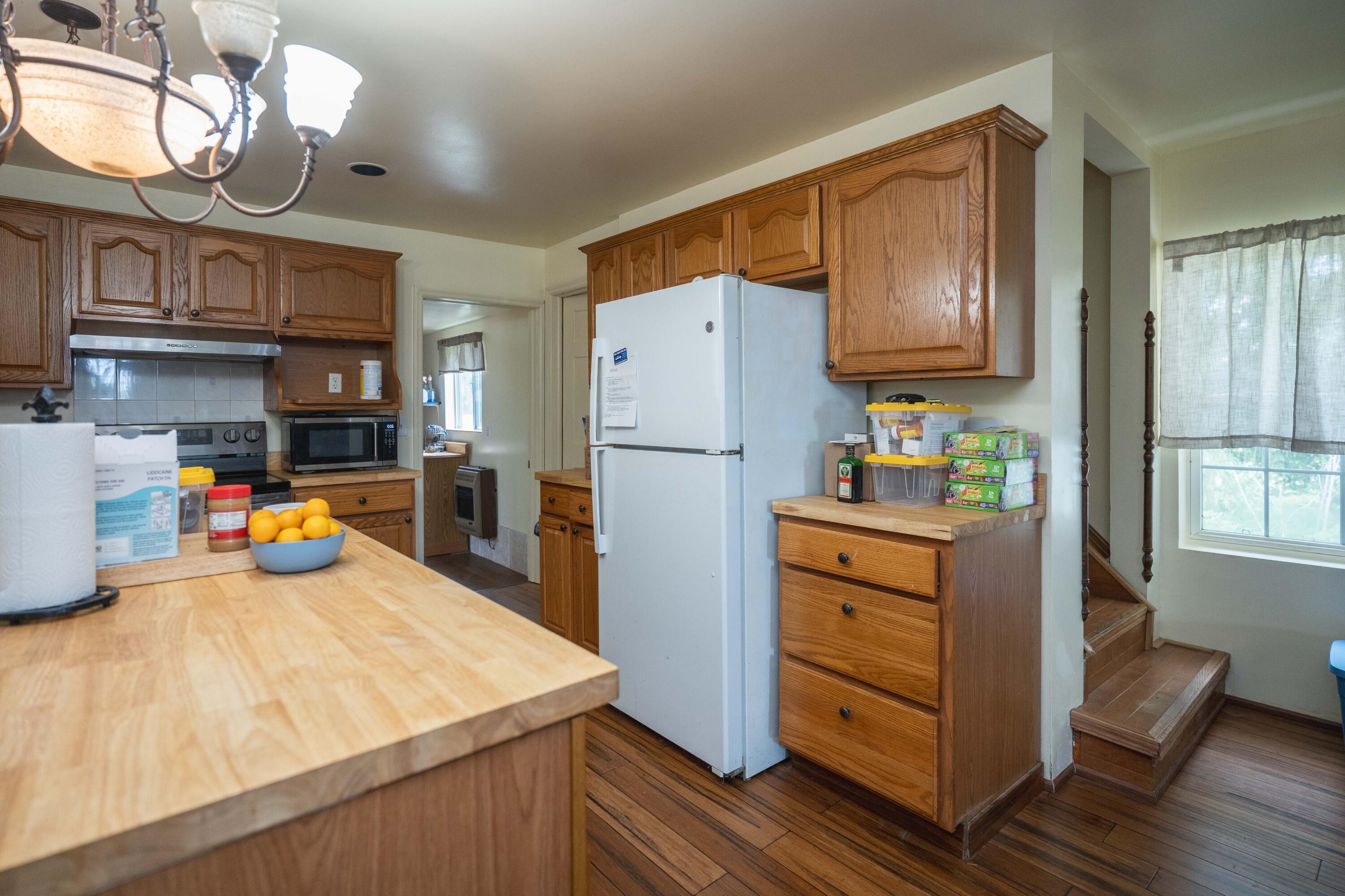 W7852 Town Hall Road Sharon, WI 53585 - Photo 10 of 49 Kitchen (3)
