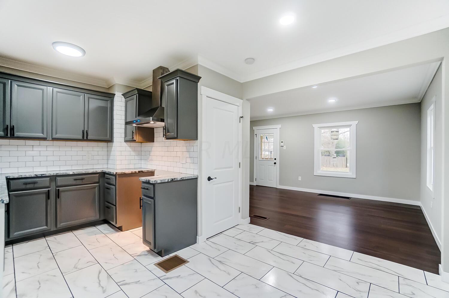 2028 Ferris Road Columbus, OH 43224 - Photo 7 of 31 50031769-007_web