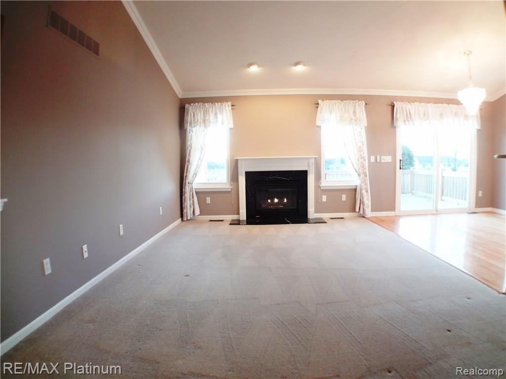 472 Lilly View Court Howell, MI 48843 - Photo 5 of 40 C:\Users\user\Dropbox\1 Listings Current\Lilly View 472\Pictures & Video\updated photos\004.JPG