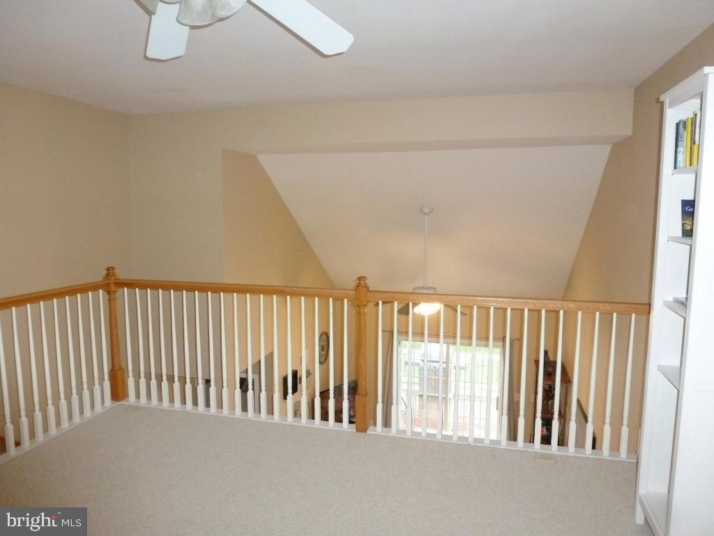 600 Chatham Way Lititz, PA 17543 - Photo 9 of 26 a view of a hallway