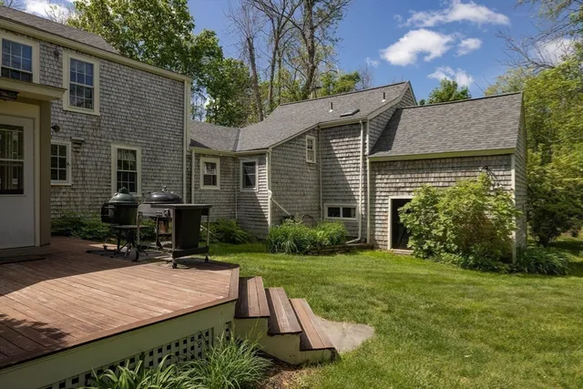 a view of backyard of house