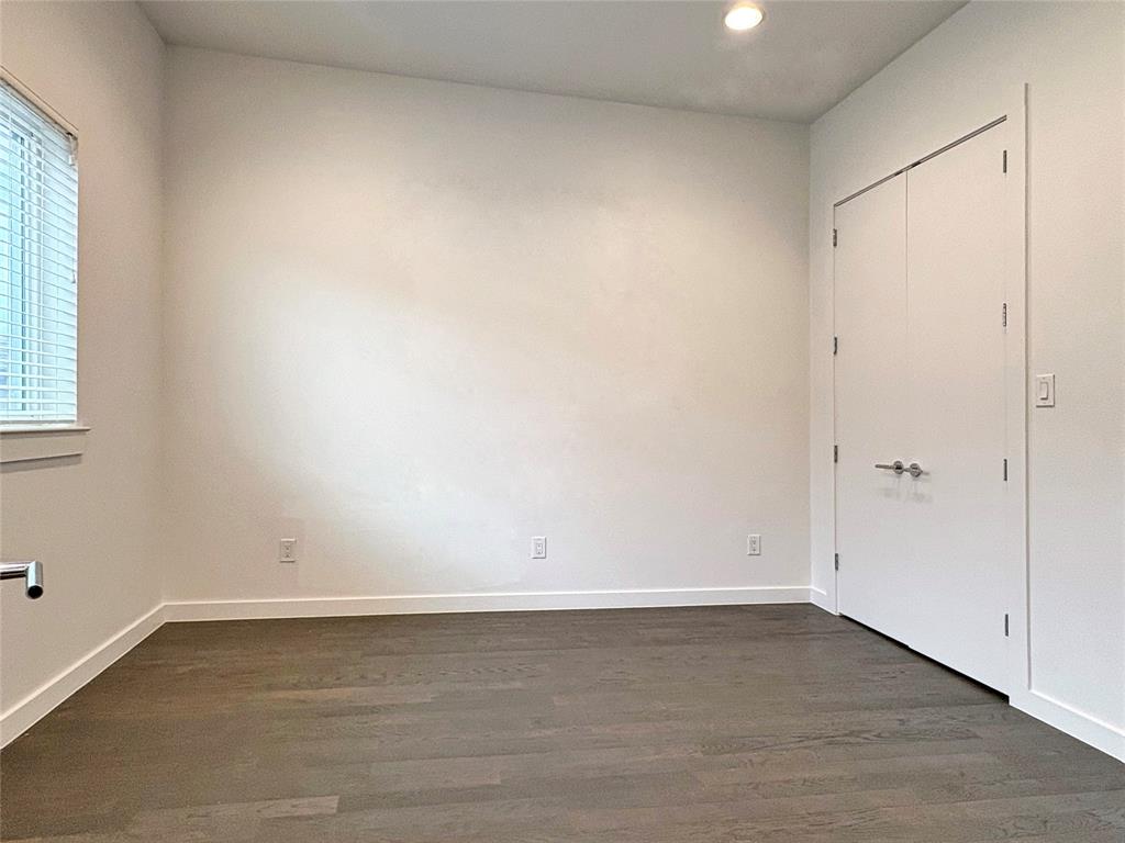 4934 Zuma Court Dallas, TX 75206 - Photo 13 of 22 a view of an empty room