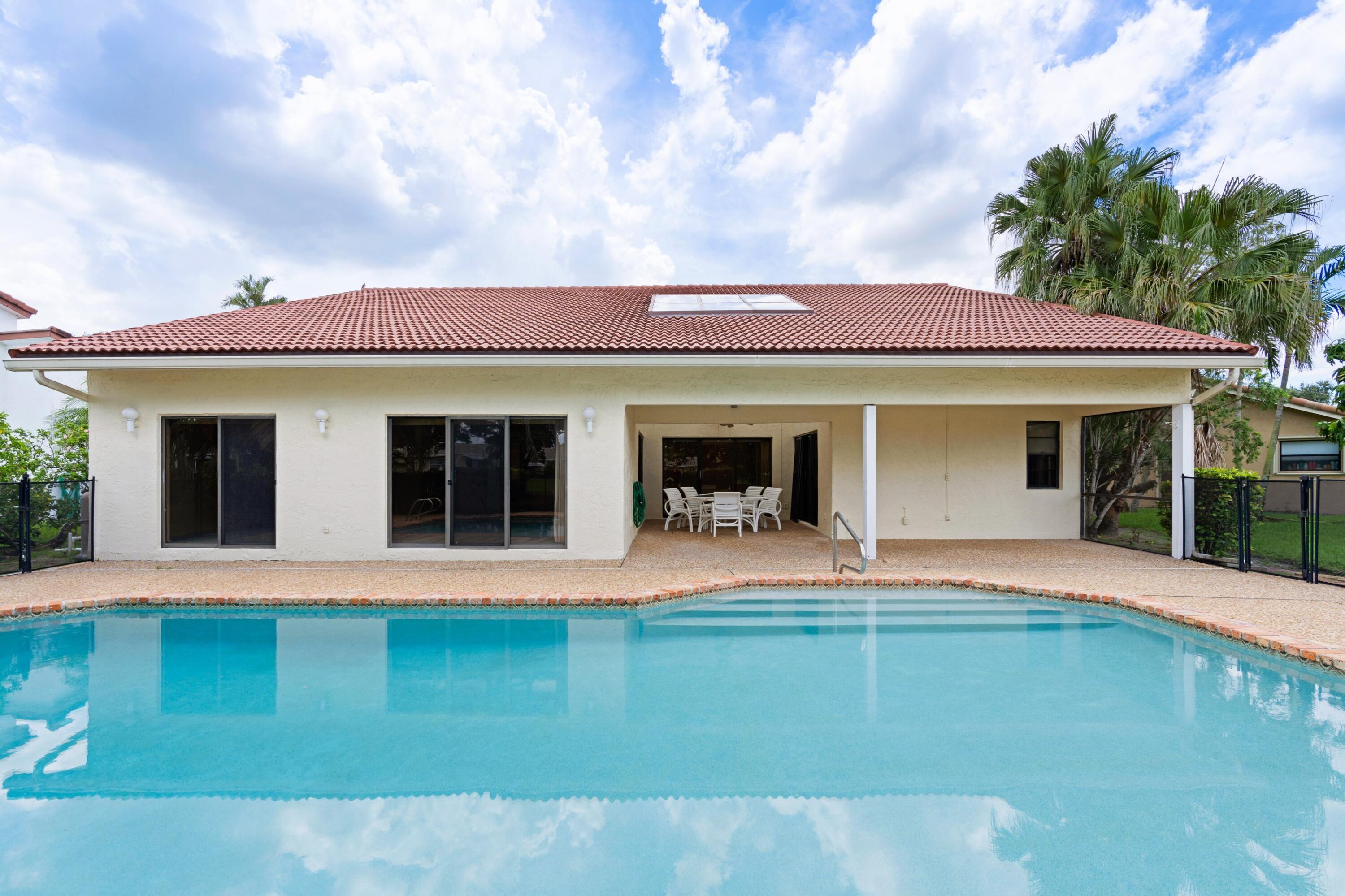 21058 Madria Circle Boca Raton, FL 33433 - Photo 3 of 26 Custom Pool